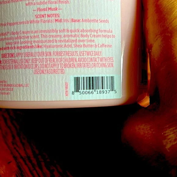 🌸NWT Closed(SheerFleur)BodyCream16ozInfusedHyaluronicAcidSheaButter&Caffenie - Picture 4 of 4